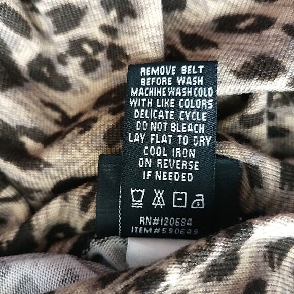 TORRID Faux Wrap Dress Animal Print Pattern. Plus Size 4 - Picture 10 of 10